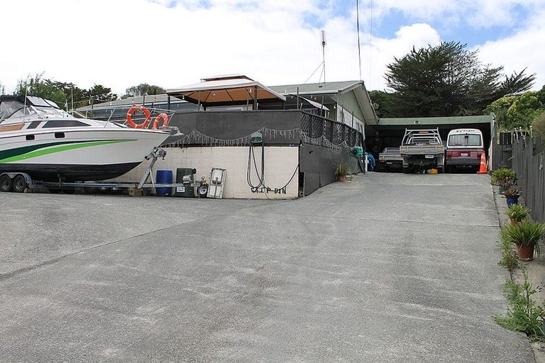 Photo of property in 27 Hurndall Street East, Maungaturoto, 0520