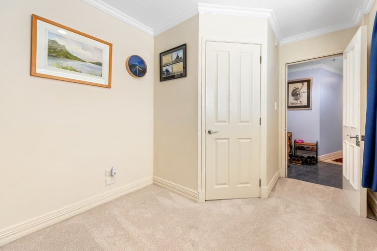 Photo of property in 1c Queen Street, New Plymouth, 4310