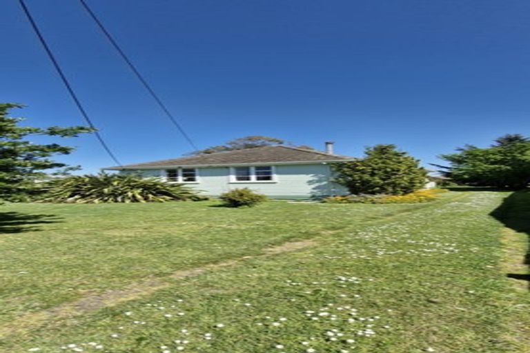 Photo of property in 15 Walter Street, Takapau, 4203