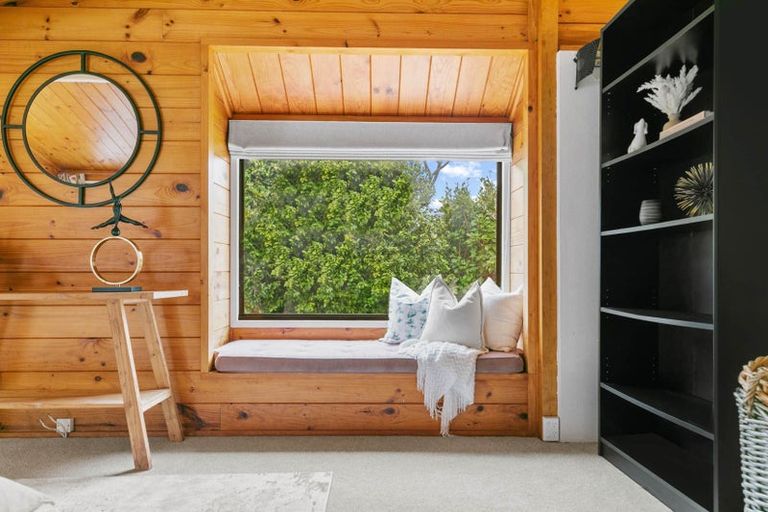 Photo of property in 204 Shaw Road, Oratia, Auckland, 0604