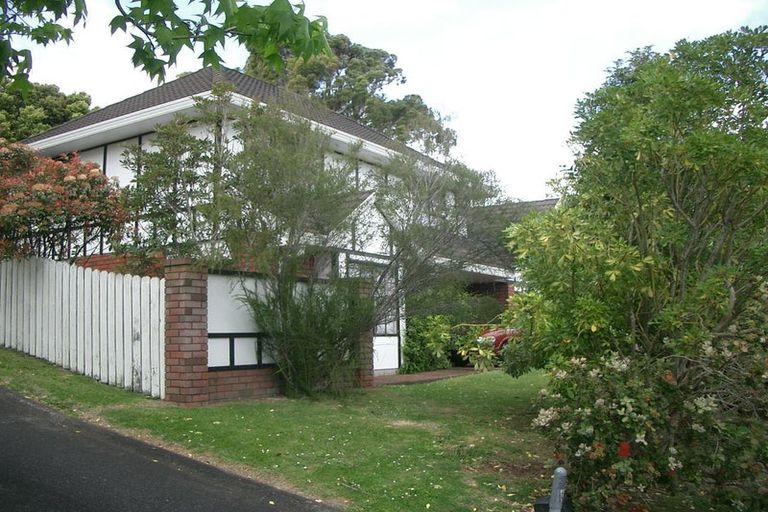 Photo of property in 75 Kennedy Avenue, Forrest Hill, Auckland, 0620