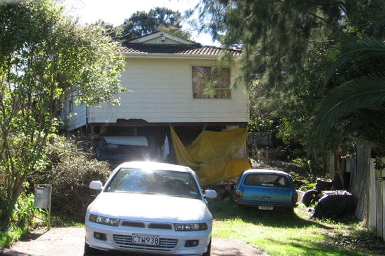 Photo of property in 19 Annison Avenue, Glen Eden, Auckland, 0602