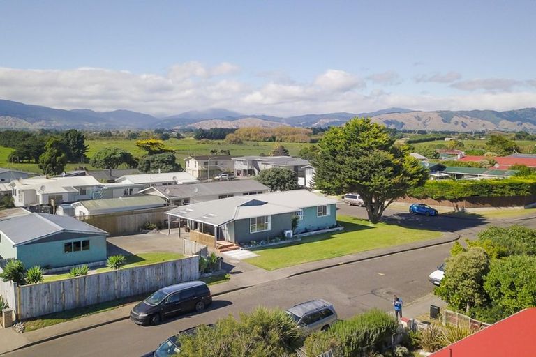 Photo of property in 2 Robert Mckeen Street, Otaki Beach, Otaki, 5512