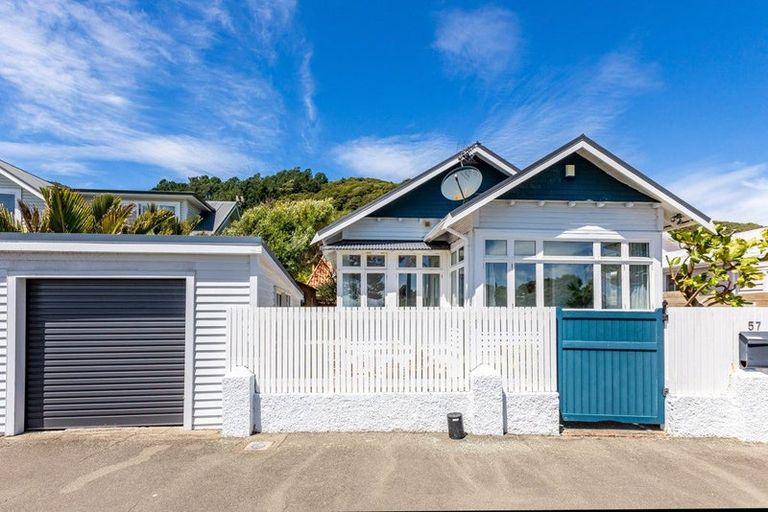 Photo of property in 57 Marine Parade, Eastbourne, Lower Hutt, 5013