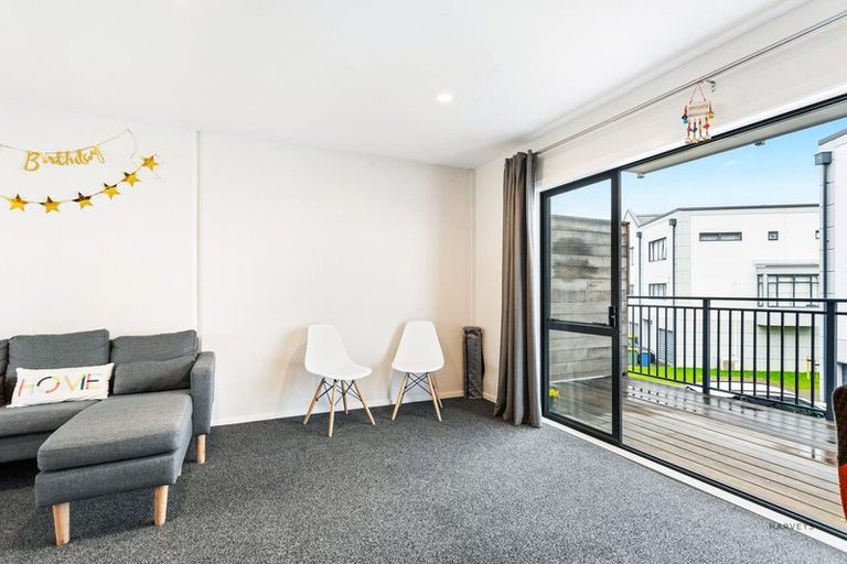 Photo of property in Krisley Court, 15/6 Ambrico Place, New Lynn, Auckland, 0600