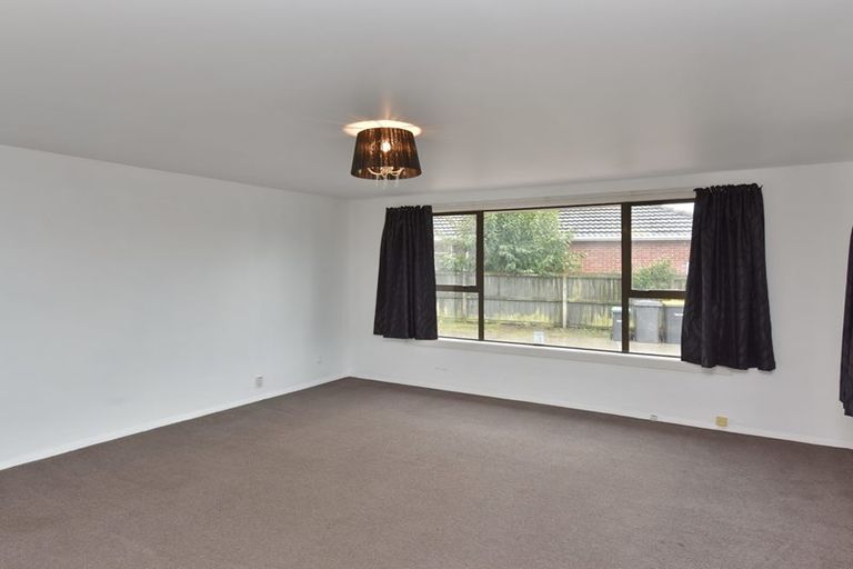 Photo of property in 33 Bournemouth Crescent, Aranui, Christchurch, 8061