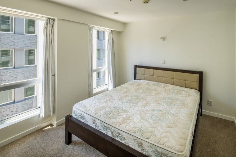 Photo of property in Terrace Heights Apartments, 4b/163 The Terrace, Wellington Central, Wellington, 6011