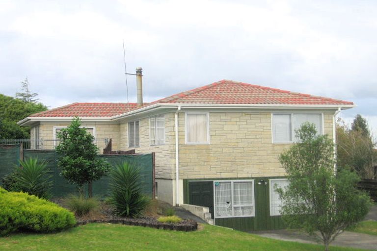 Photo of property in 8 Cushla Place, Massey, Auckland, 0614