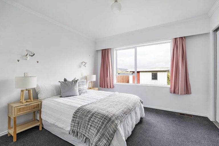 Photo of property in 54 Wairau Road, Oakura, 4314
