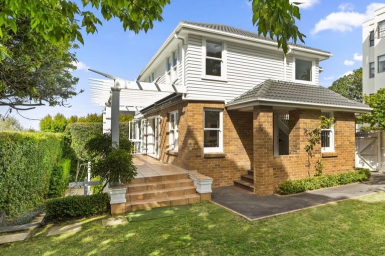 Property details for 39 Victoria Avenue, Remuera, Auckland, 1050
