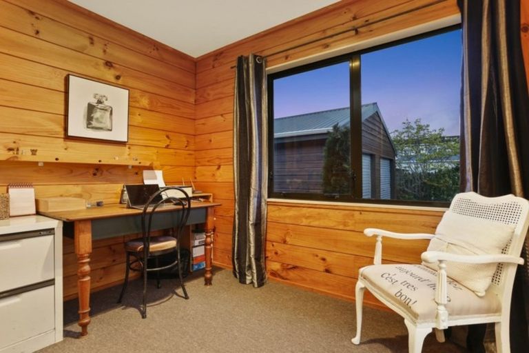 Photo of property in 31 Crampton Court, Orewa, 0931