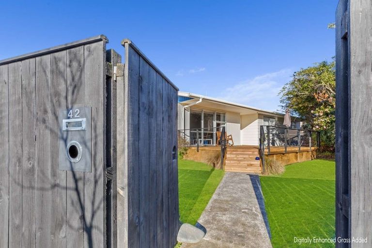Photo of property in 42 Geraldine Crescent, Cloverlea, Palmerston North, 4412
