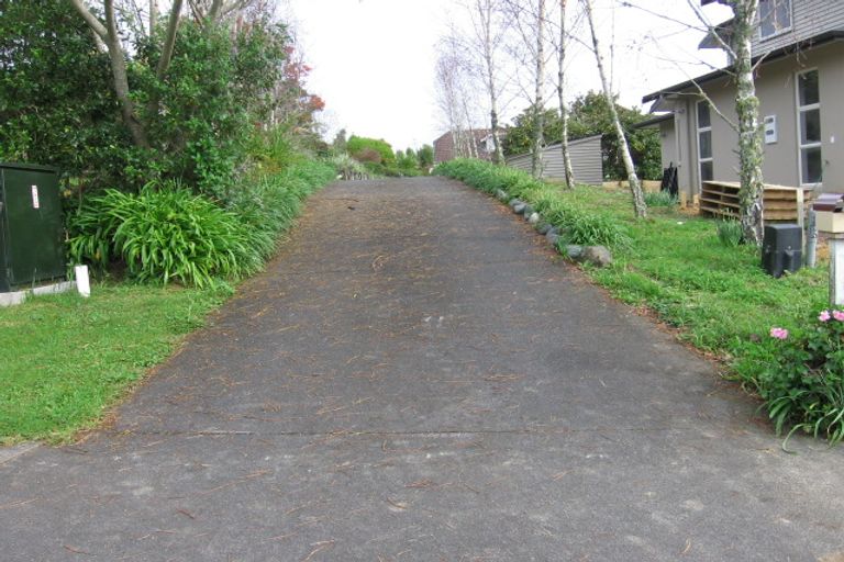 Photo of property in 7b Wainoni Heights, Greenhithe, Auckland, 0632