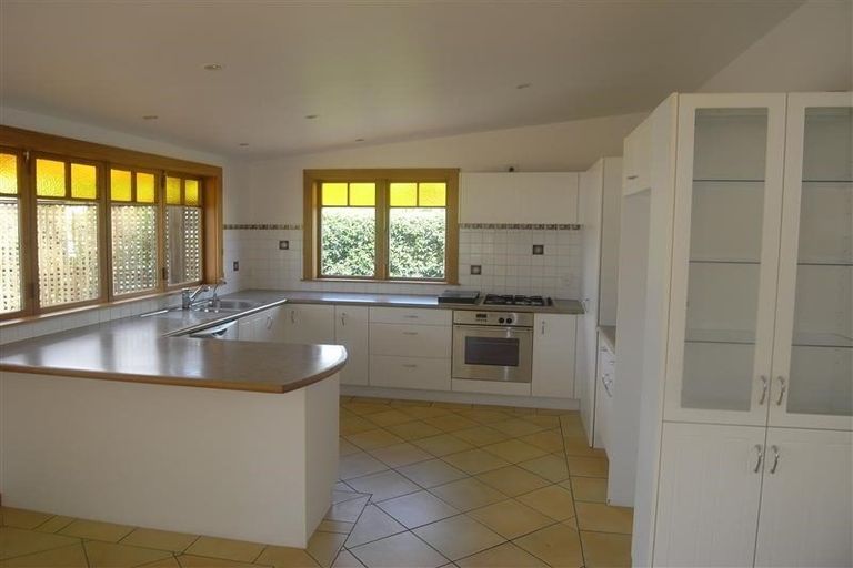 Photo of property in 37 Walmer Road, Point Chevalier, Auckland, 1022
