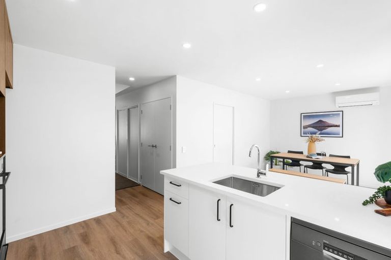 Photo of property in 2/28 Deloraine Street, Somerfield, Christchurch, 8024