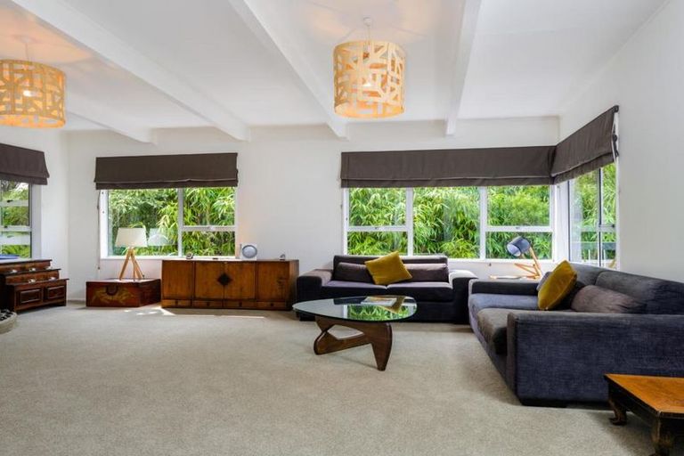 Photo of property in 127 Carter Road, Oratia, Auckland, 0604