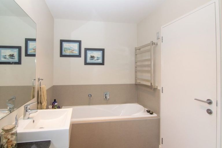 Photo of property in 4 Liquidamber Lane, Kaukapakapa, Helensville, 0875