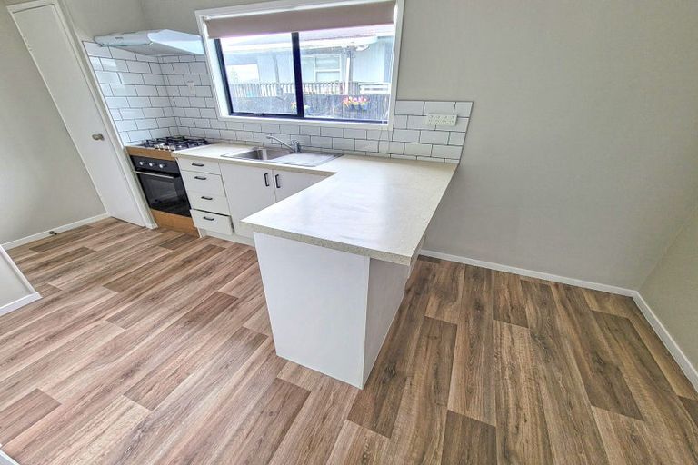 Photo of property in 3 Huruhuru Road, Massey, Auckland, 0614