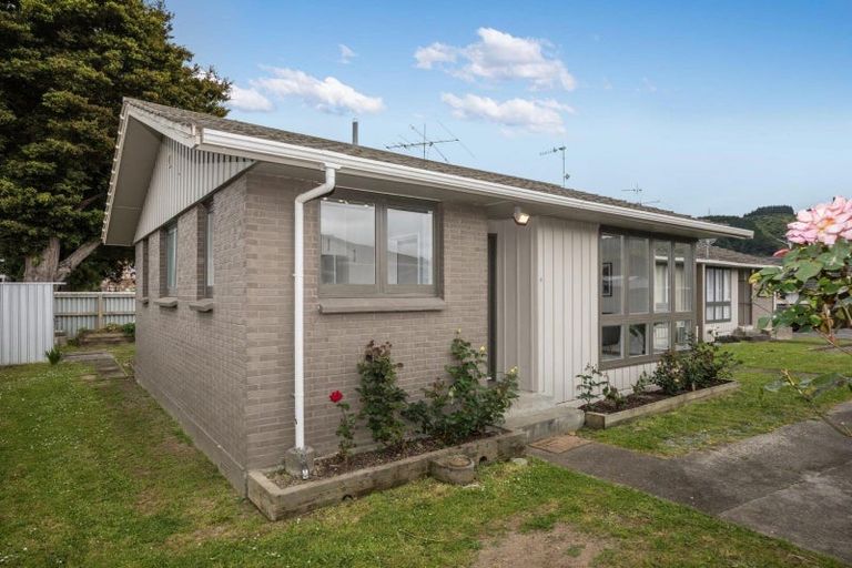 Photo of property in 3/63a Pine Avenue, Ebdentown, Upper Hutt, 5018