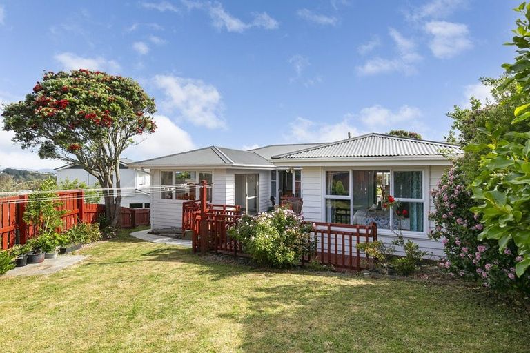 Photo of property in 10 Erris Street, Johnsonville, Wellington, 6037