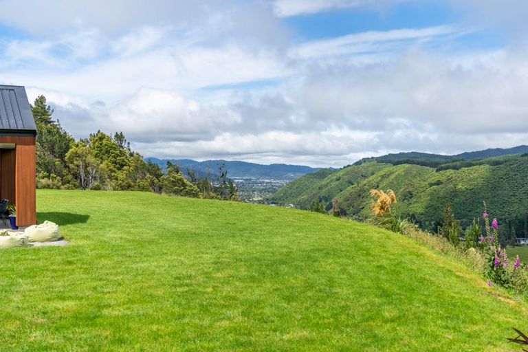 Photo of property in 46 Crest Road, Akatarawa, Upper Hutt, 5372