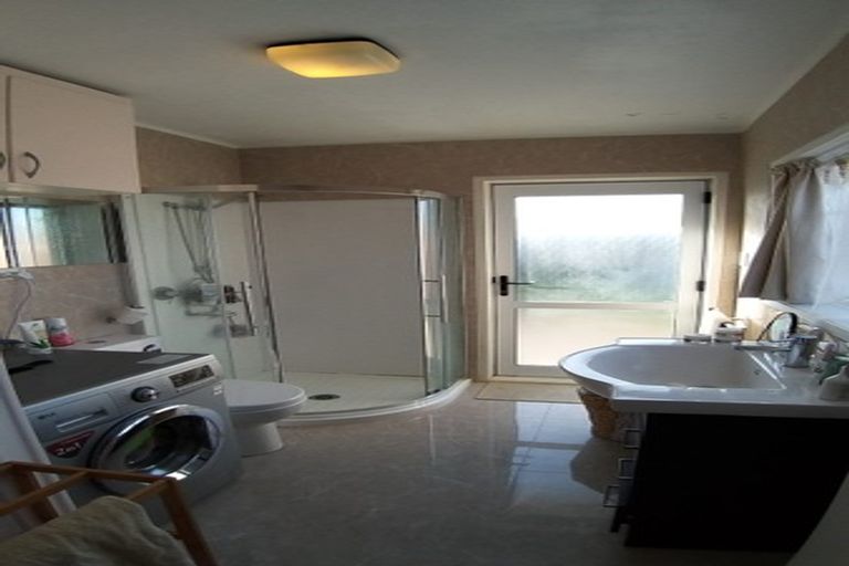 Photo of property in 40 Priestley Drive, Bucklands Beach, Auckland, 2014