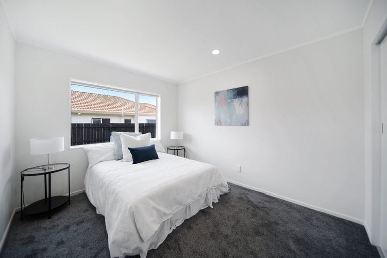 Photo of property in 8a Margarita Rise, Pukekohe, 2120