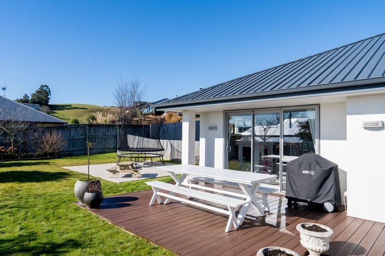 Photo of property in 27 Heathfield Drive, Mosgiel, 9024