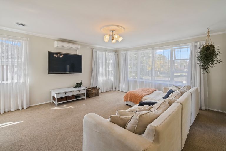 Photo of property in 13 Fairview Avenue, Opaheke, Papakura, 2113