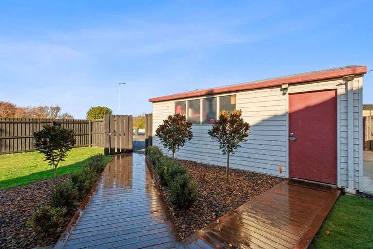 Photo of property in 9 Oakhampton Street, Hornby, Christchurch, 8042