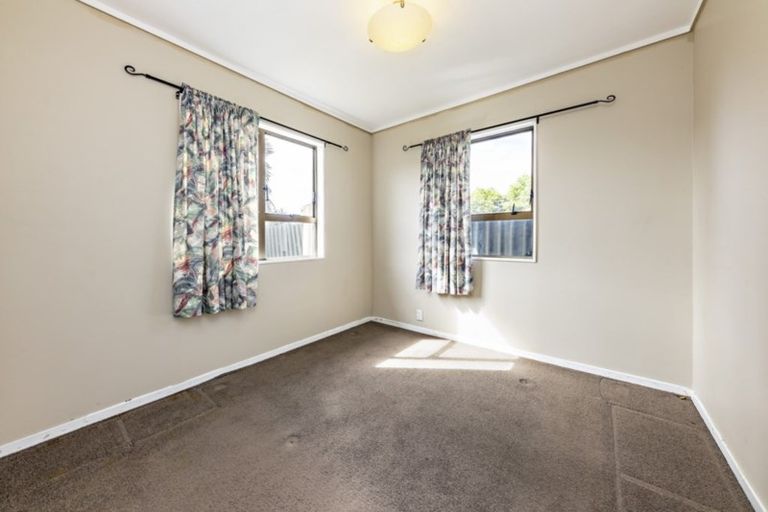 Photo of property in 2/79 Victoria Road, Papatoetoe, Auckland, 2025