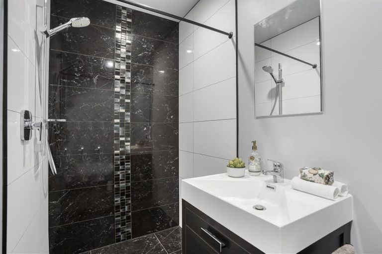 Photo of property in 126a Rangatira Road, Beach Haven, Auckland, 0626