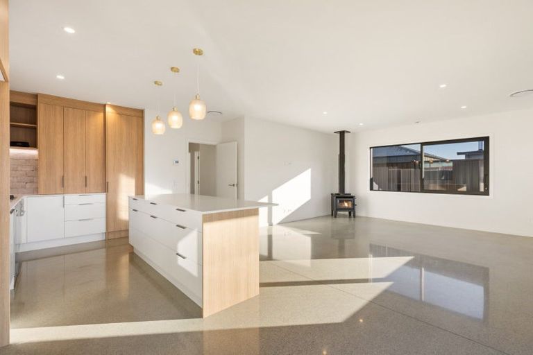 Photo of property in 5 Guthrie Street, Lake Hawea, 9382