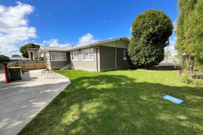 Photo of property in 38 Eddowes Street, Manurewa, Auckland, 2102
