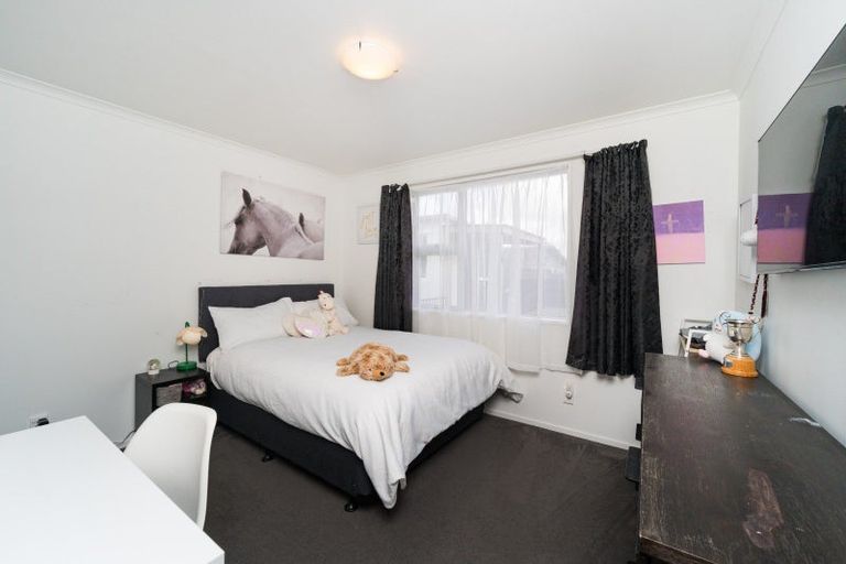 Photo of property in 124 Tremaine Avenue, Westbrook, Palmerston North, 4412