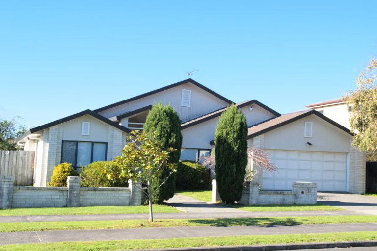 Photo of property in 32 Amberwood Drive, Northpark, Auckland, 2013