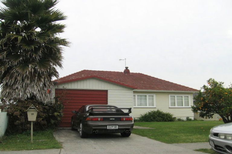 Photo of property in 19 Moeller Street, Taradale, Napier, 4112