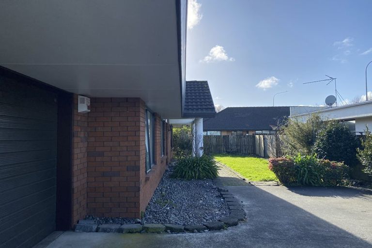 Photo of property in 2/9 Stratford Road, Manurewa, Auckland, 2105