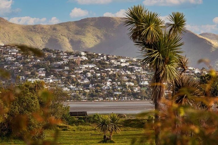 Photo of property in 389 Estuary Road, South New Brighton, Christchurch, 8062