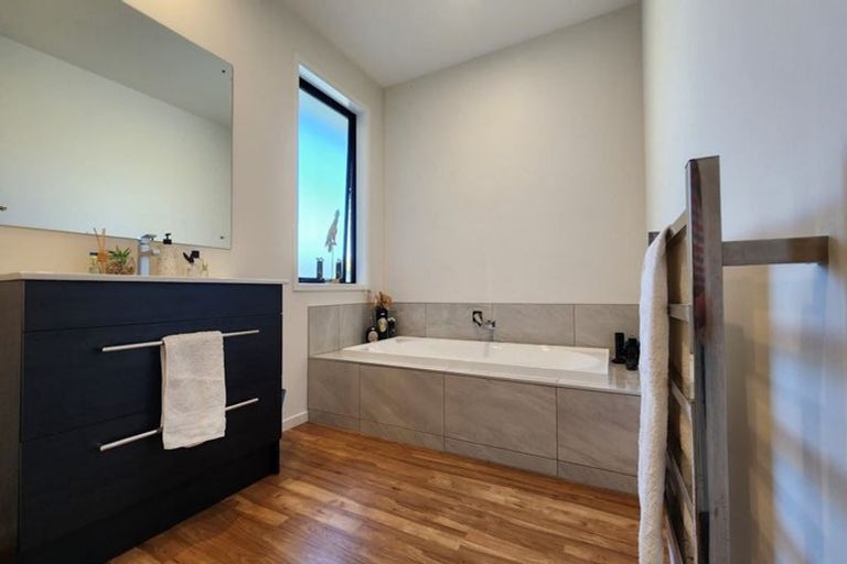 Photo of property in 10 Takutai Terrace, Ruatapu, 7883