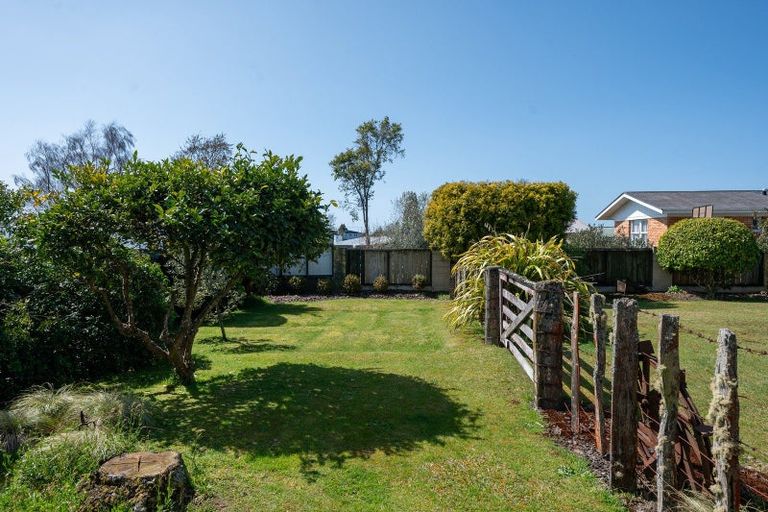 Photo of property in 9 Totaravale Street, Pukehangi, Rotorua, 3015