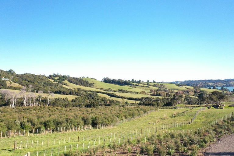 Photo of property in 70 Captain Kasper Rise, Snells Beach, 0920