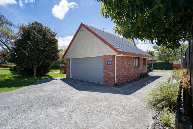 Photo of property in 1 Longfellow Street, Leamington, Cambridge, 3432