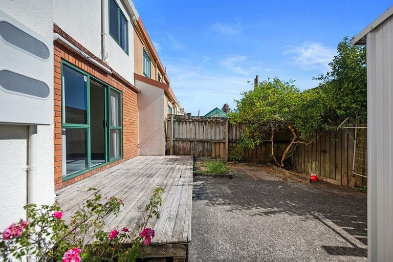 Photo of property in 59c Astley Avenue, New Lynn, Auckland, 0600