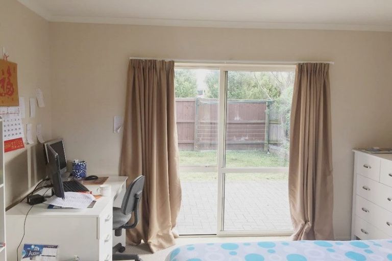 Photo of property in 16 Monash Place, Flat Bush, Auckland, 2016