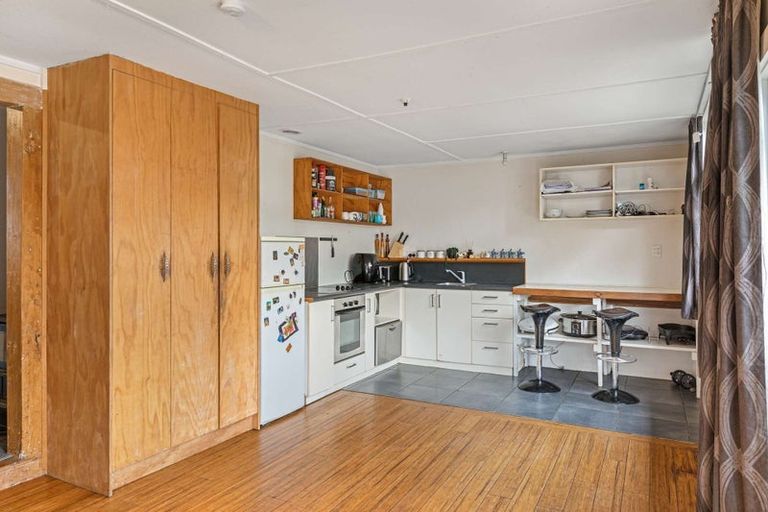 Photo of property in 28 Adderley Street, Westport, 7825