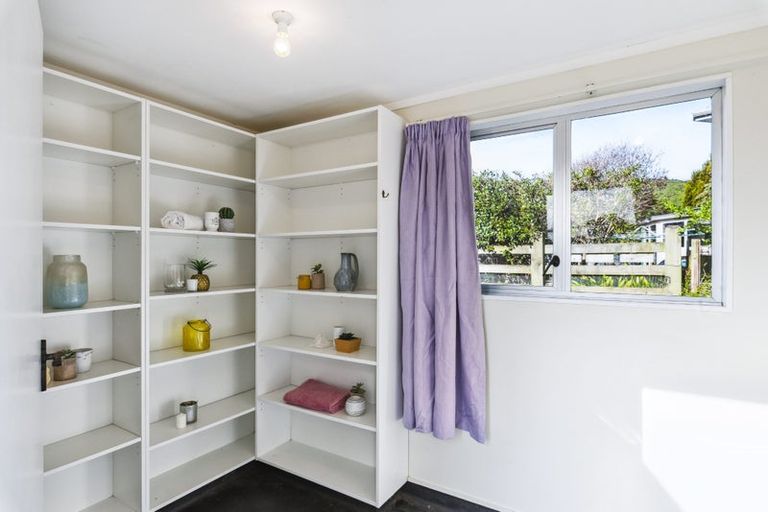 Photo of property in 37 Kapanui Road, Waikanae, 5036