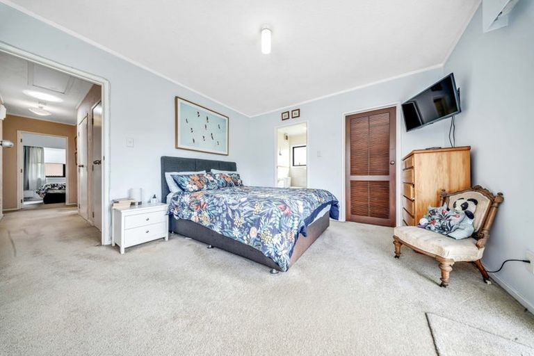 Photo of property in 8 Indus Place, Half Moon Bay, Auckland, 2012