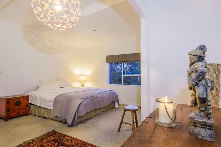 Photo of property in 127 Carter Road, Oratia, Auckland, 0604