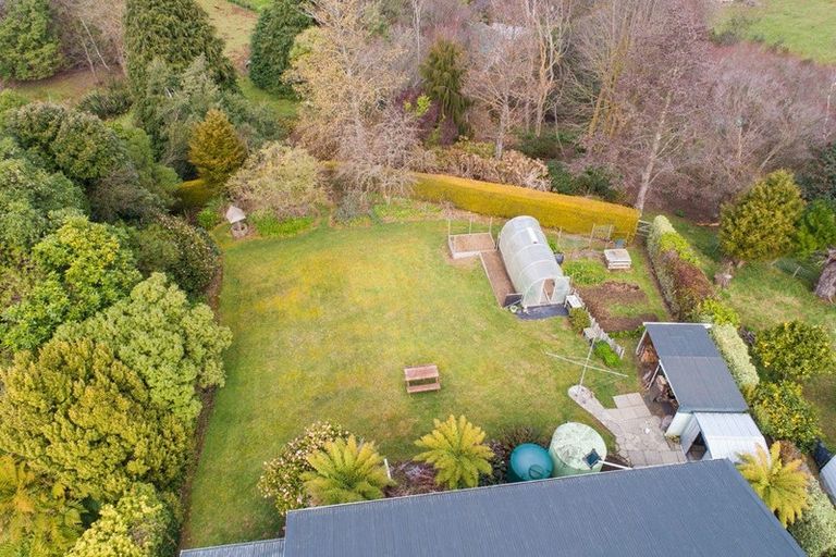 Photo of property in 8 Hau Whiti Place, Kimbolton, 4774